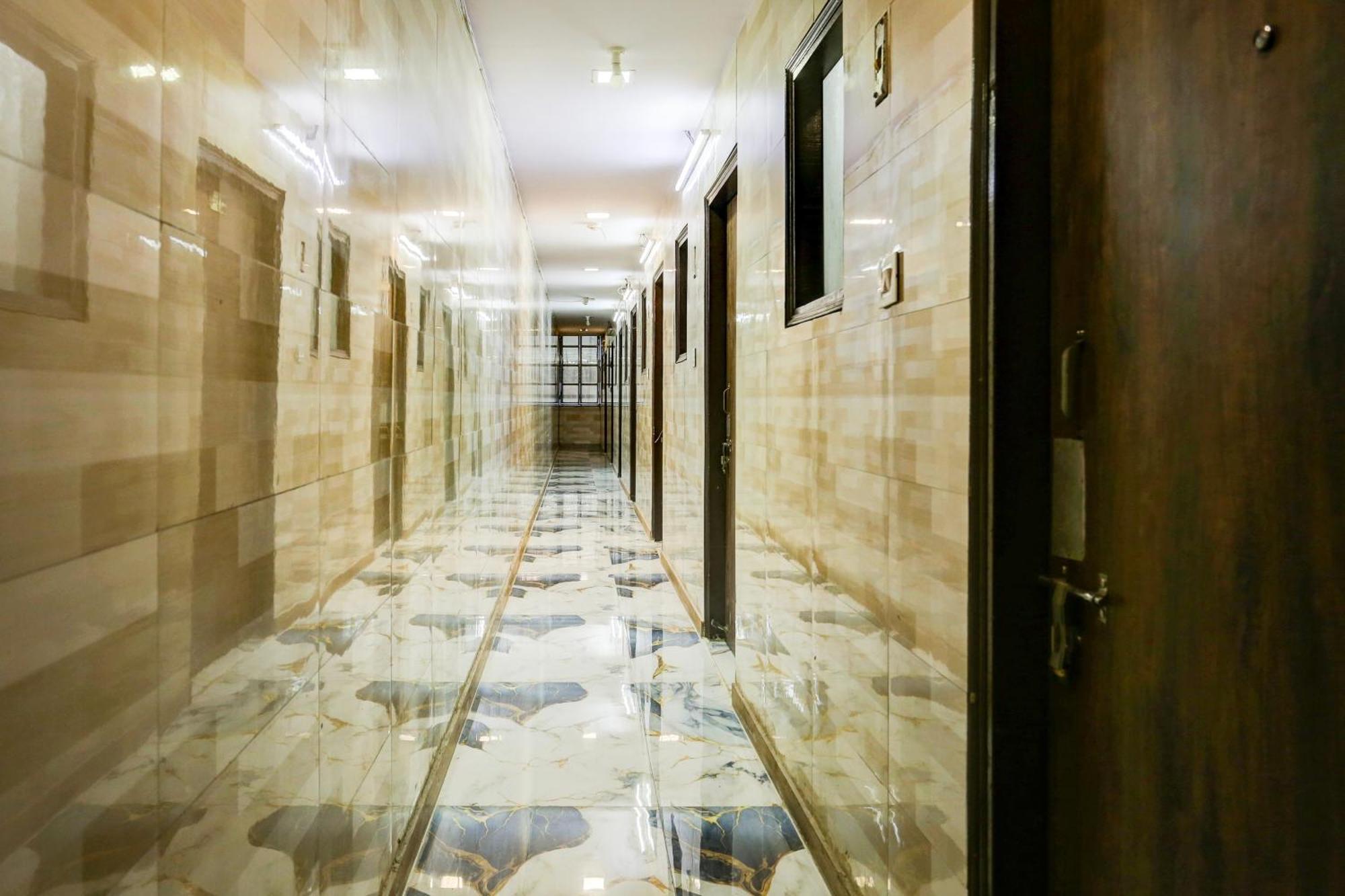 Hotel O Park View Delhi  Bagian luar foto